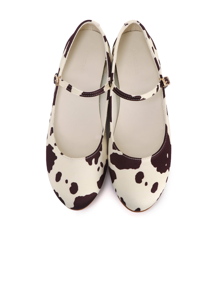 Aelia Cow Print Rounded Toe Flats & Ballerina (Brown)