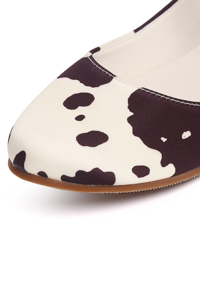 Aelia Cow Print Rounded Toe Flats & Ballerina (Brown)