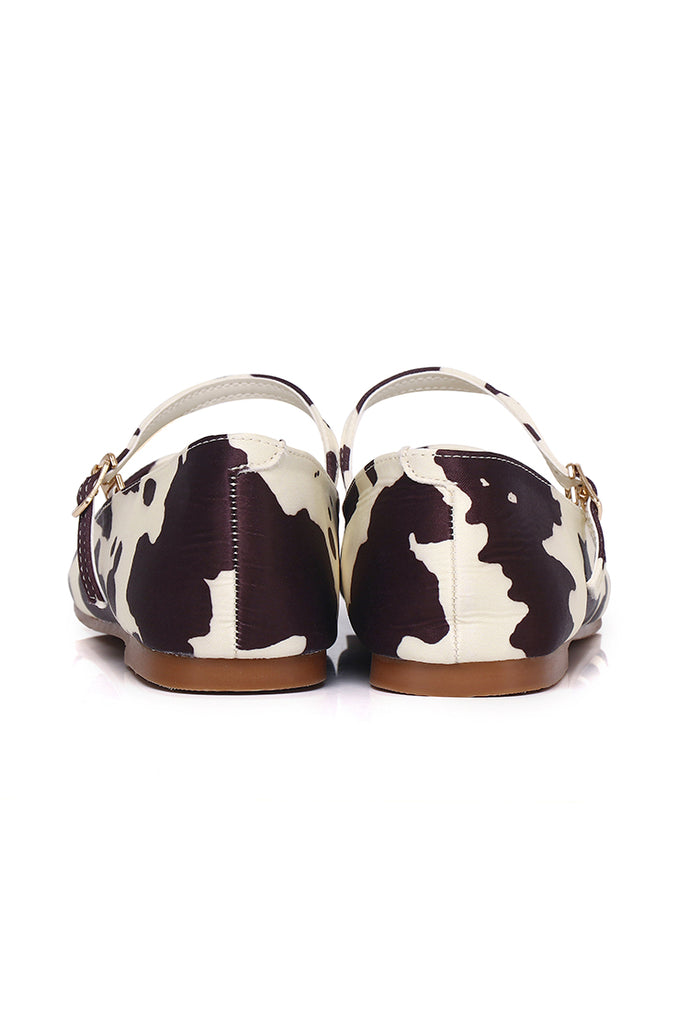 Aelia Cow Print Rounded Toe Flats & Ballerina (Brown)