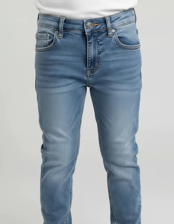 Boys Cloud Straight Fit Mid-Rise Mildly Distressed Light Fade Stretchable Jeans