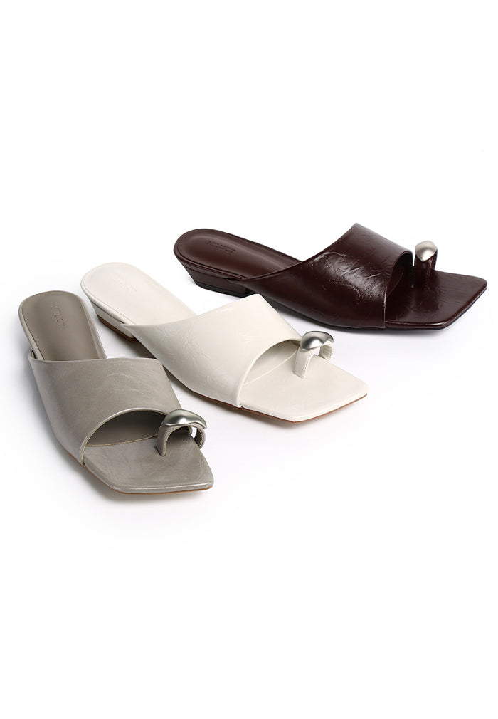 Daniela Toe Ring Heeled Sandals (Espresso)