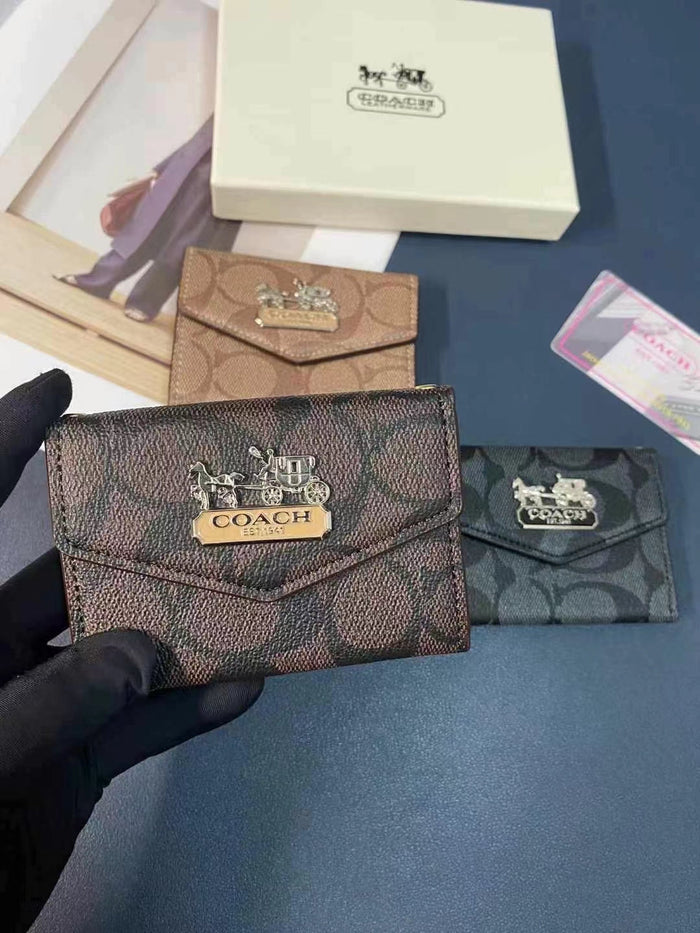 Elegant Wallet – Timeless Style & Functionality