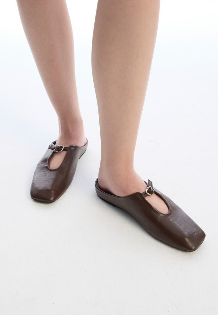 Eliana Square Toe Slip on Flat (Espresso)