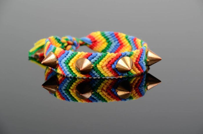 Friendship bracelet made of muline yarns