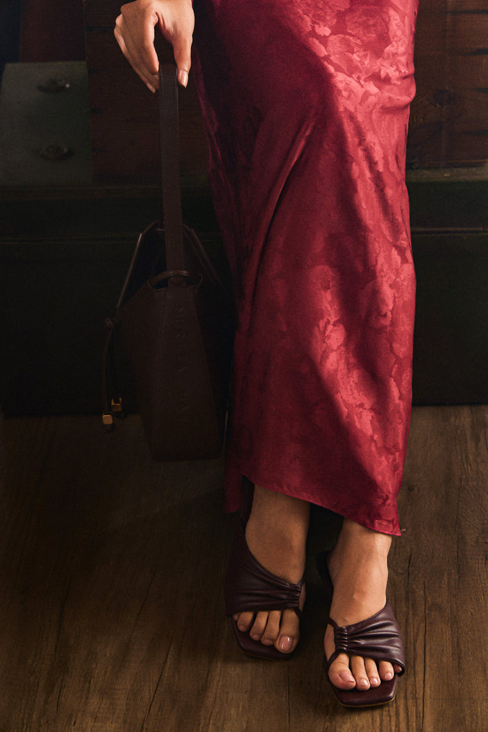 Hilya Pleated Square Toe Heels (Burgundy)