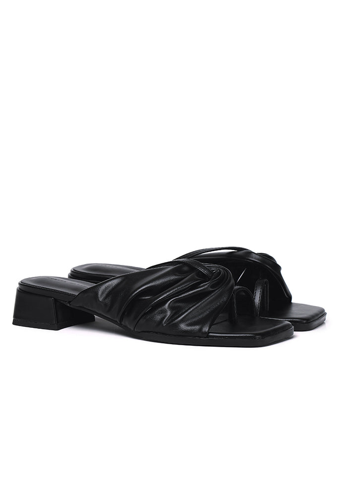 Hunera Asymmetric Pleated Low Heels Sandals (Black)