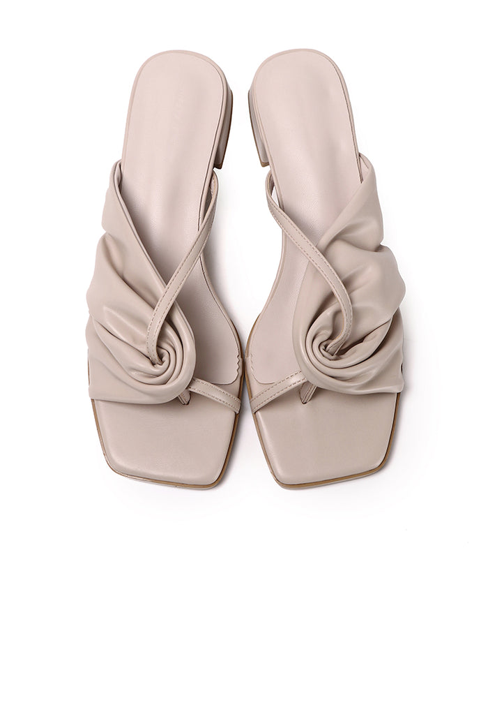 Hunera Asymmetric Pleated Low Heels Sandals (Nude)