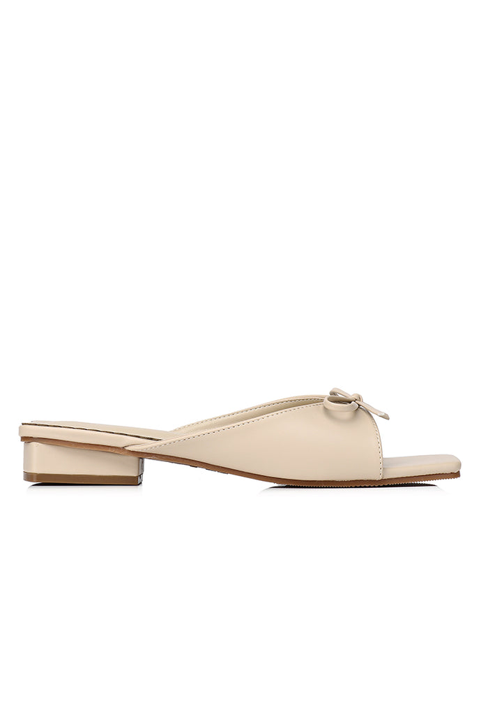 Kinsley Sandals (Beige)