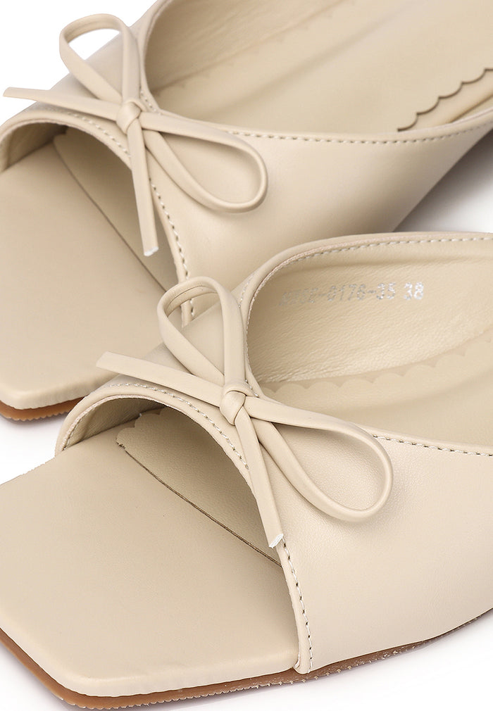 Kinsley Sandals (Beige)