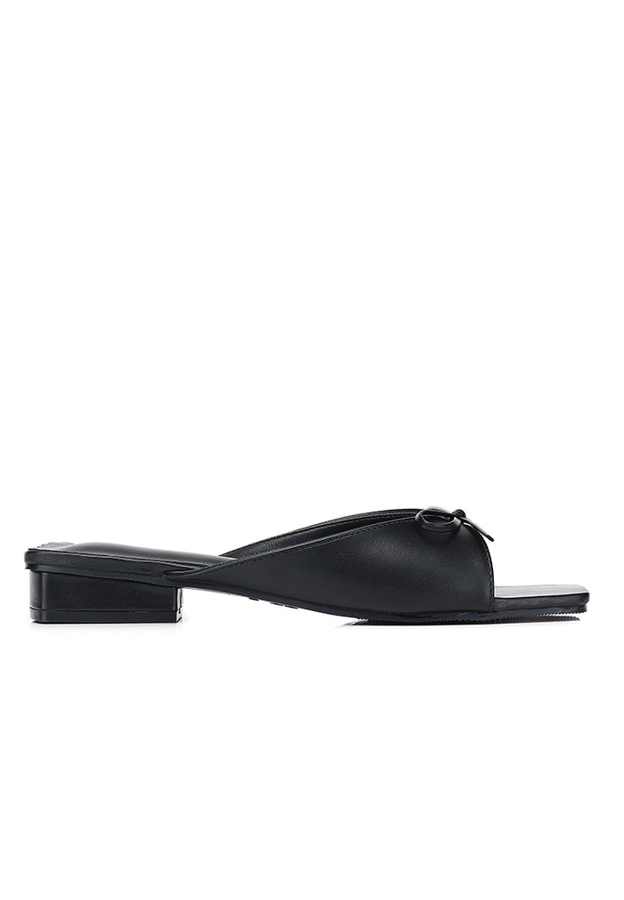 Kinsley Sandals (Black)