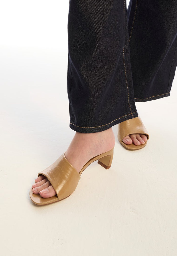 Marcela Heeled Sandals (Camel)