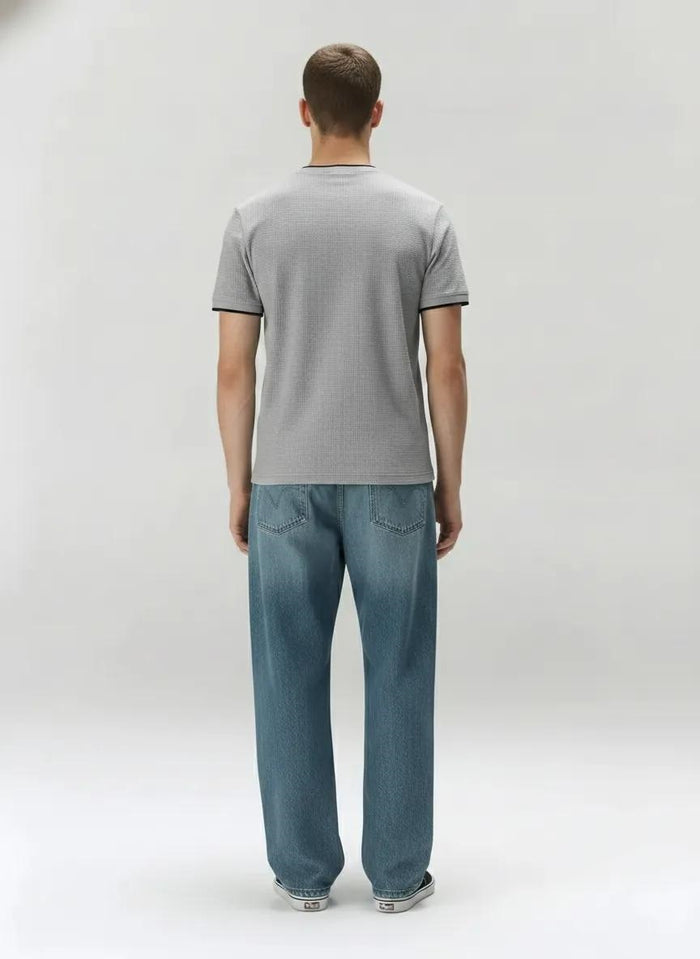 Men Aluminium Solid Round Neck T-shirt