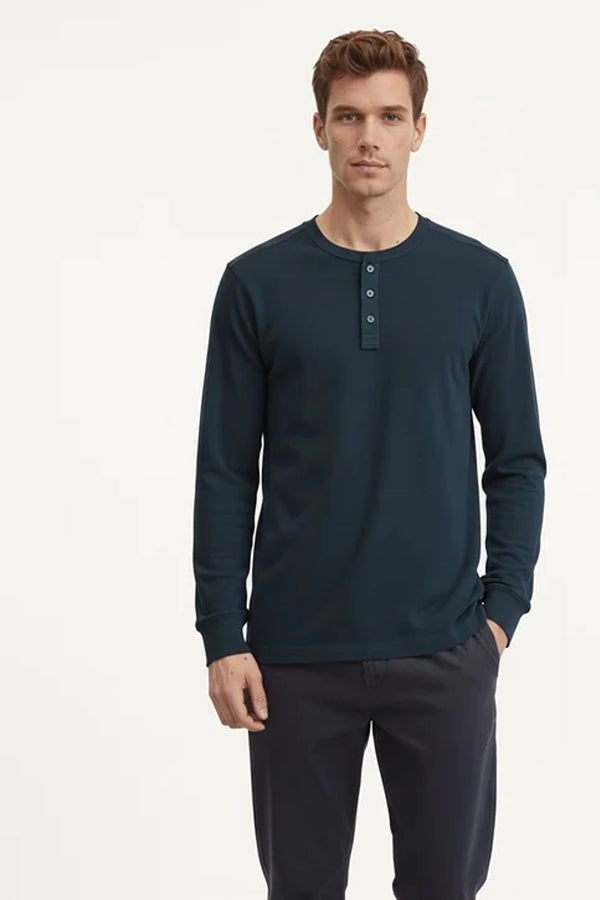 Men Navy Solid Henley Neck T-shirt