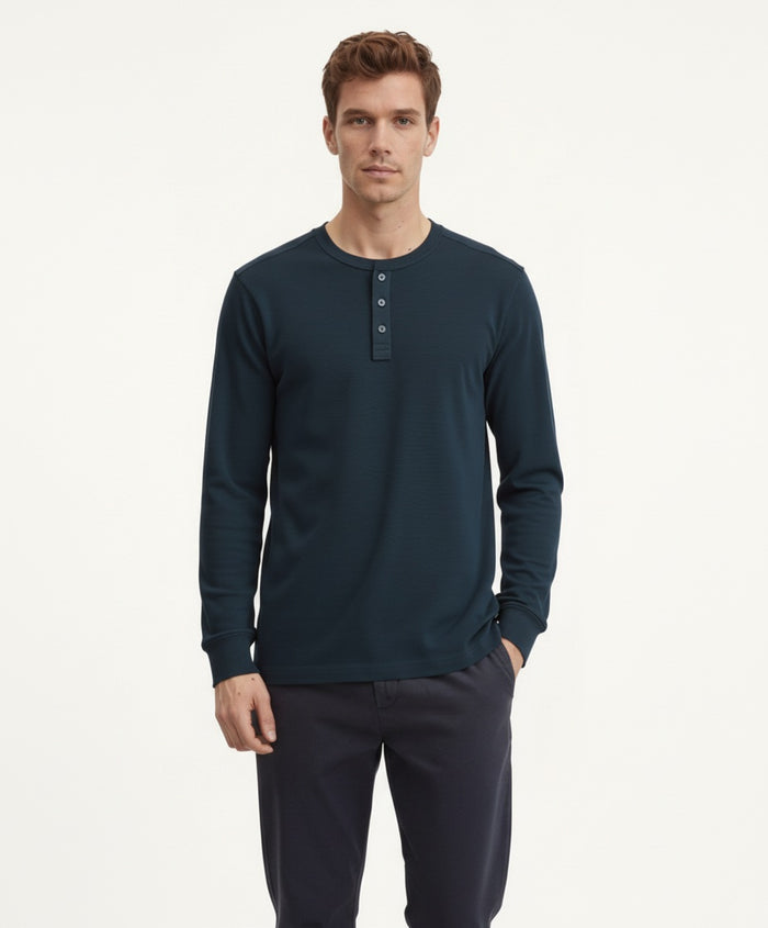 Men Navy Solid Henley Neck T-shirt