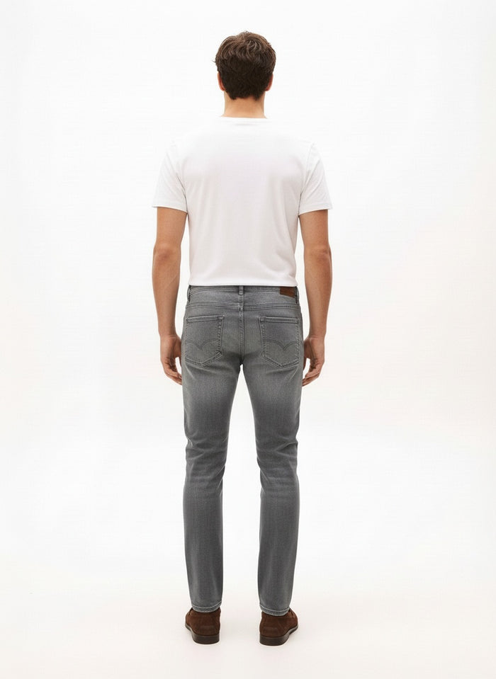 Men Regular Fit Mid-Rise Light Fade Stretchable Jeans