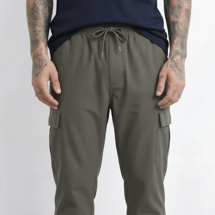 Men Regular Fit Textured Cotton Cargos