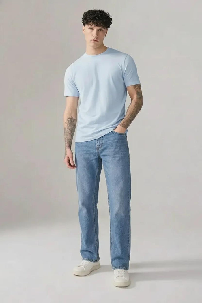 Men Slim Fit Mid-Rise Light Fade Stretchable Jeans