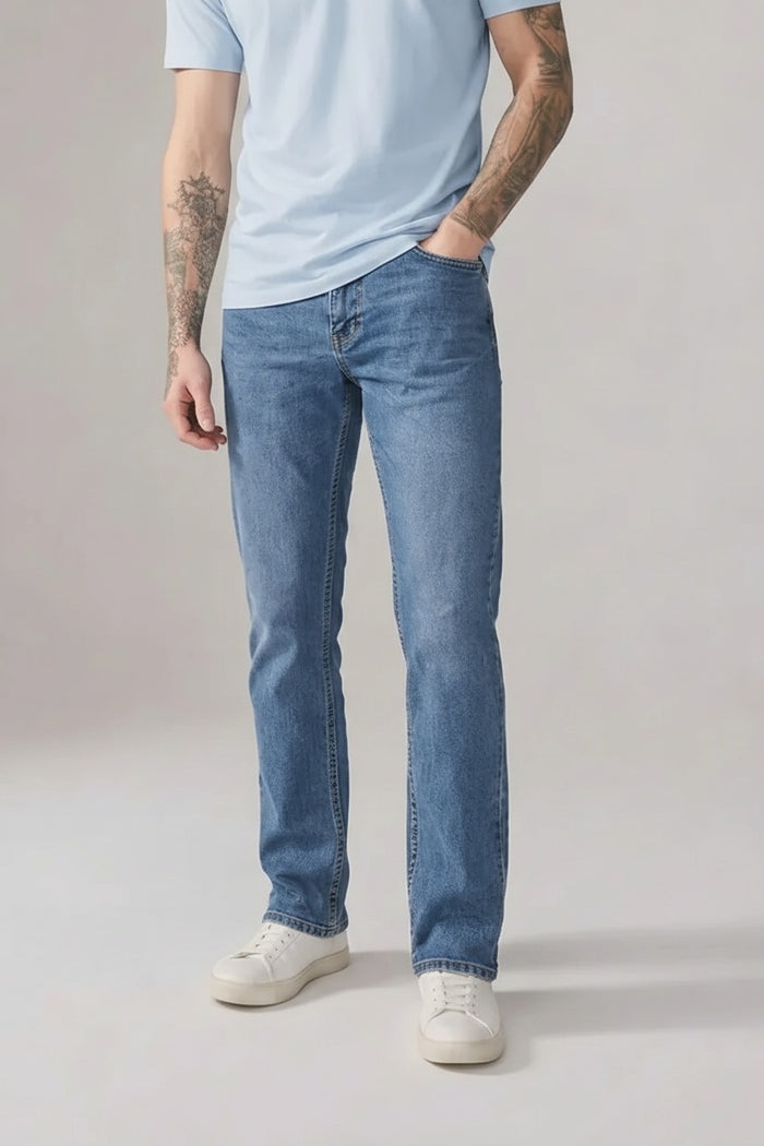 Men Slim Fit Mid-Rise Light Fade Stretchable Jeans