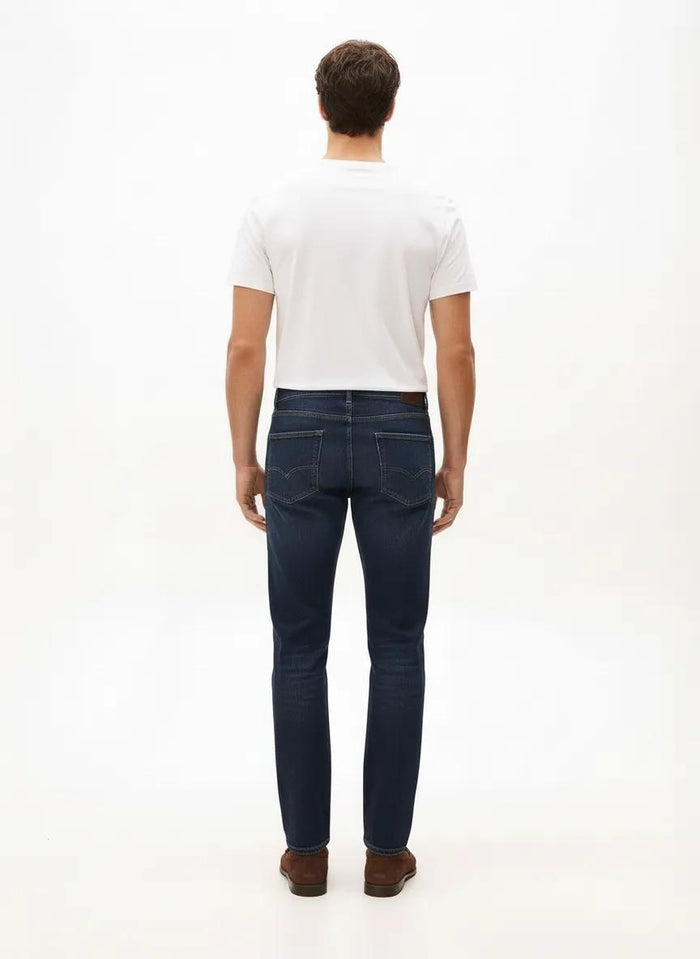 Men Slim Fit Mid-Rise Light Fade Stretchable Jeans