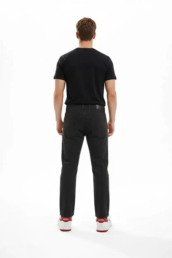 Men Slim Fit Mid-Rise Stretchable Jeans
