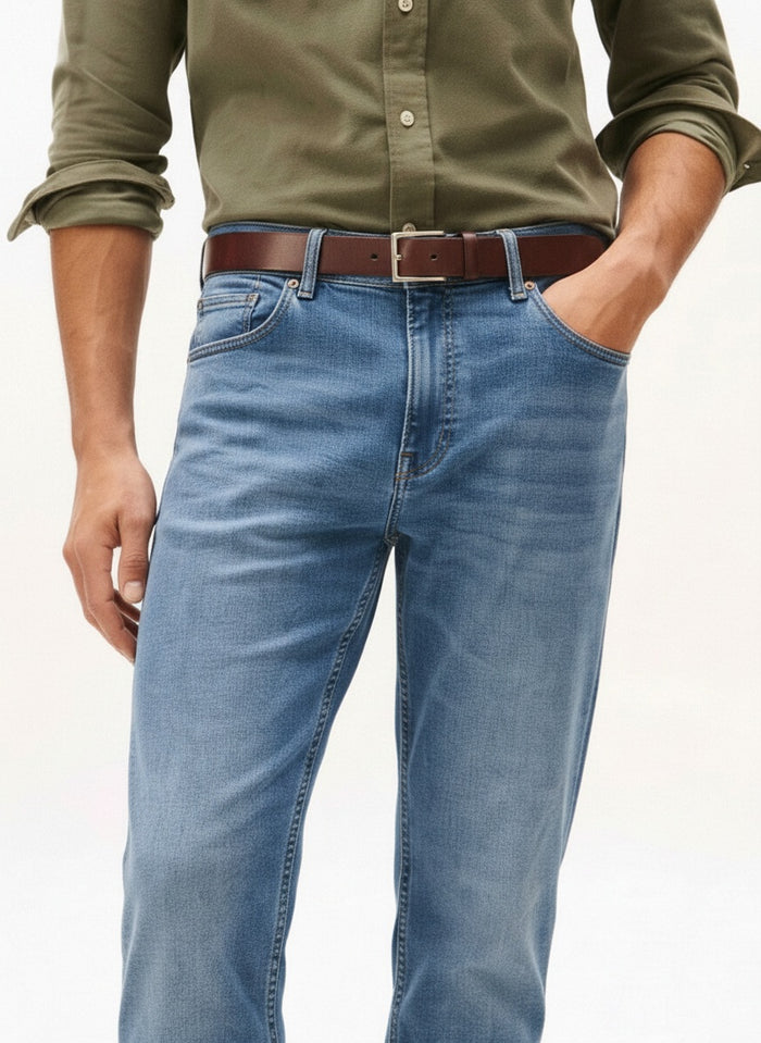 Men Straight Fit Mid-Rise Light Fade Stretchable Jeans