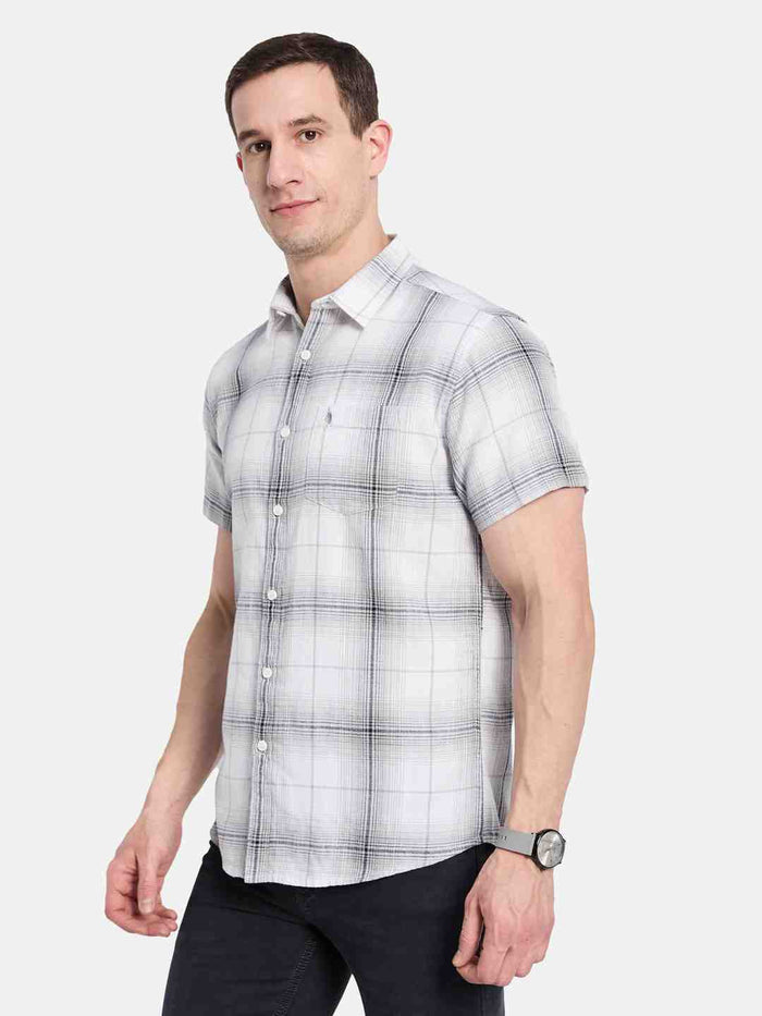METTLE Men Opaque Checked Casual Shirt