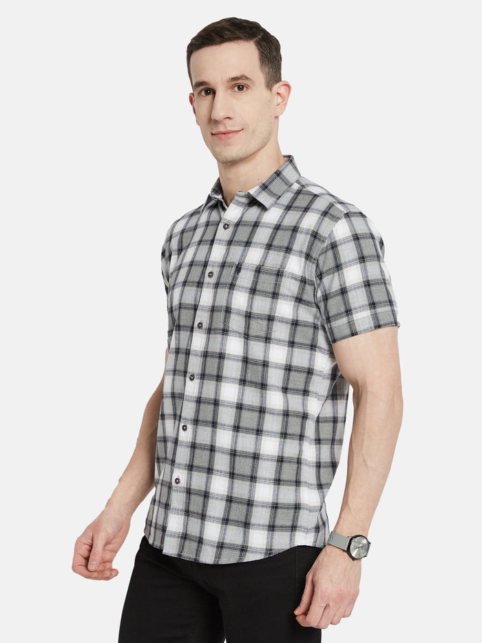 METTLE Men Opaque Checked Casual Shirt
