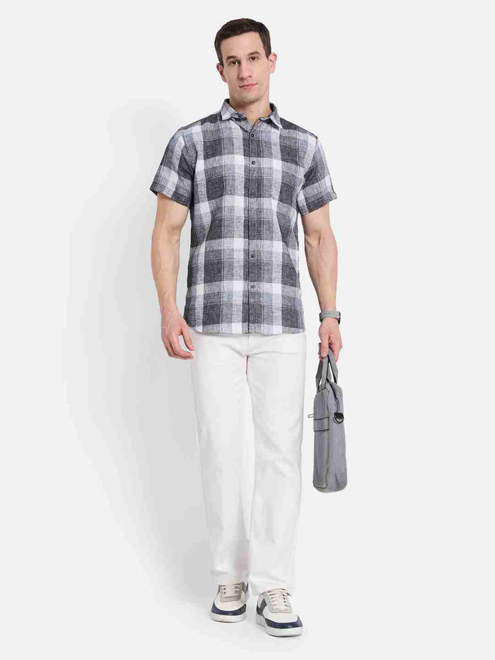 METTLE Men Opaque Checked Casual Shirt
