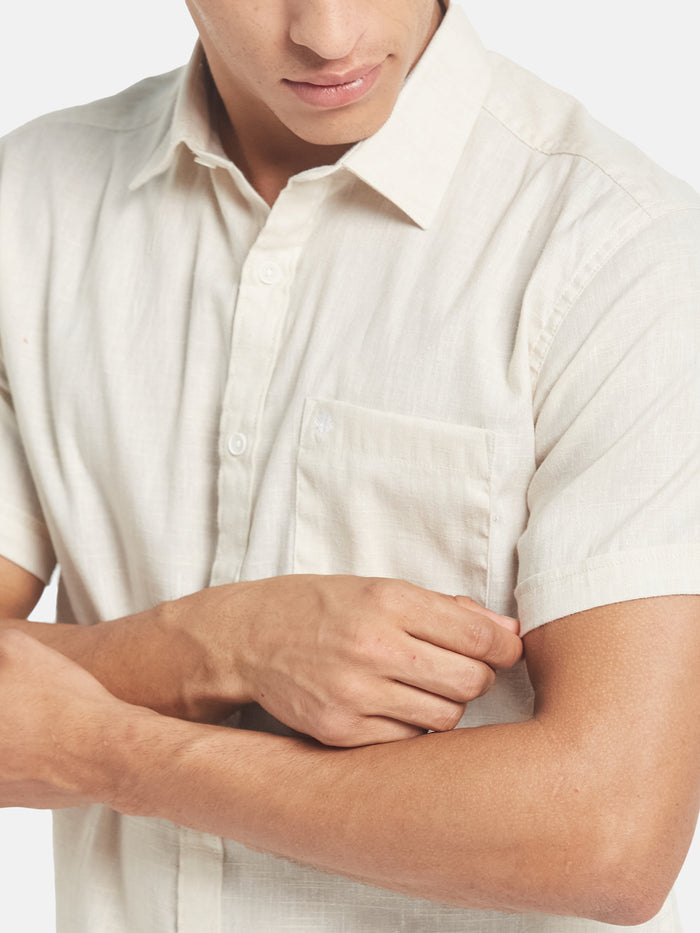 METTLE Men Solid Spread Collar Cotton Casual Shirt