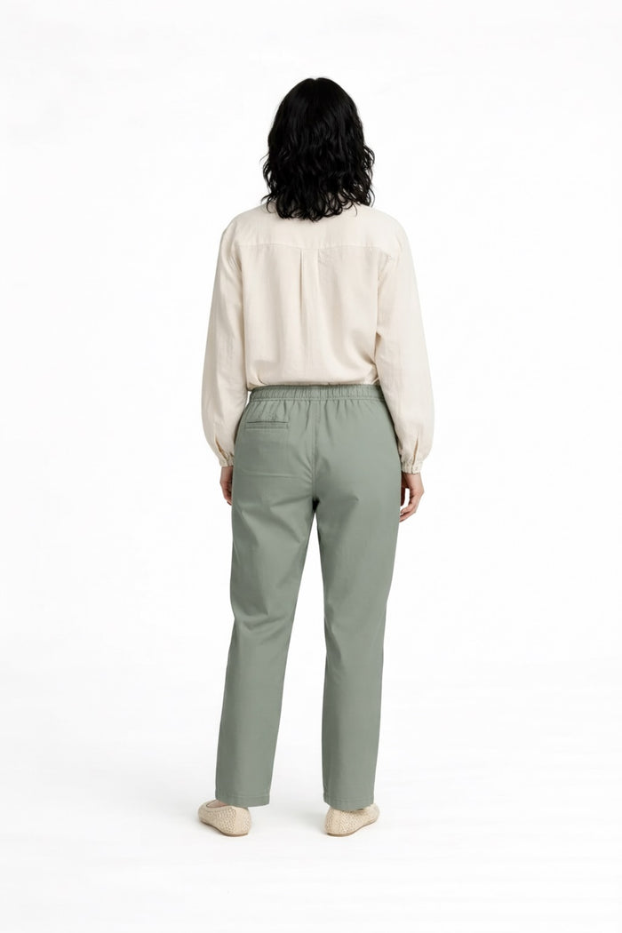 METTLE Women Sage Regular Fit Track Pants