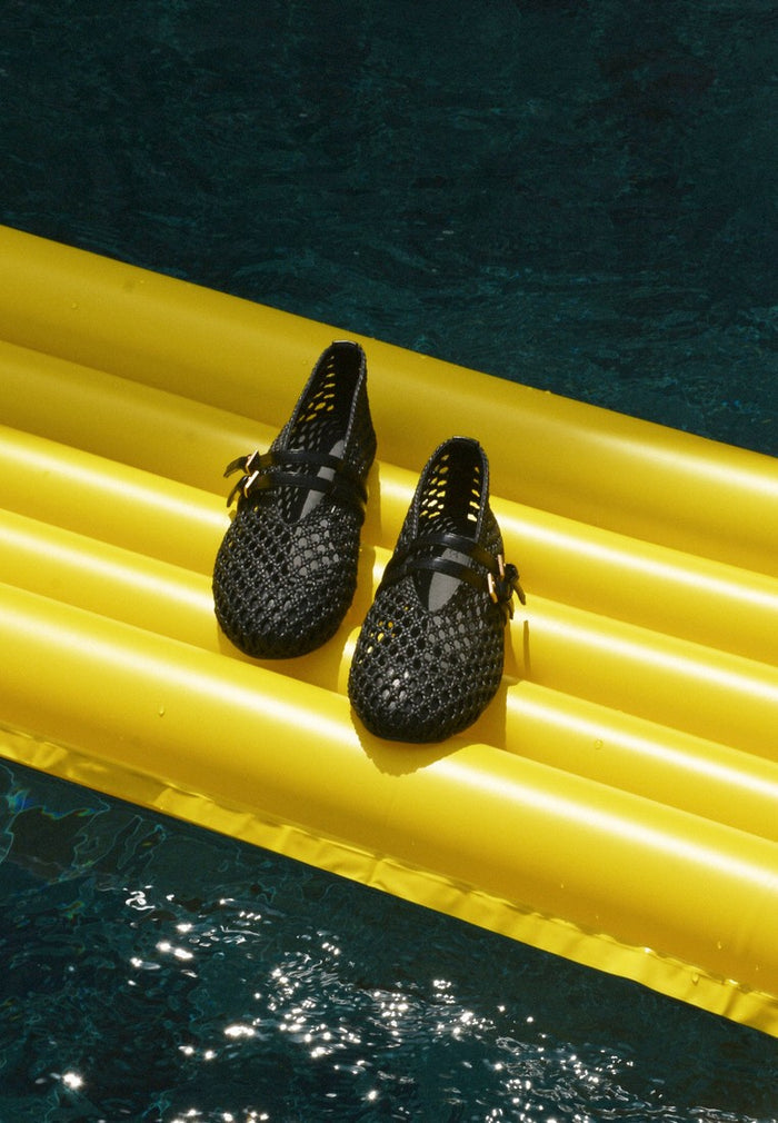 Nell Woven Raffia Ballet Flats (Black)