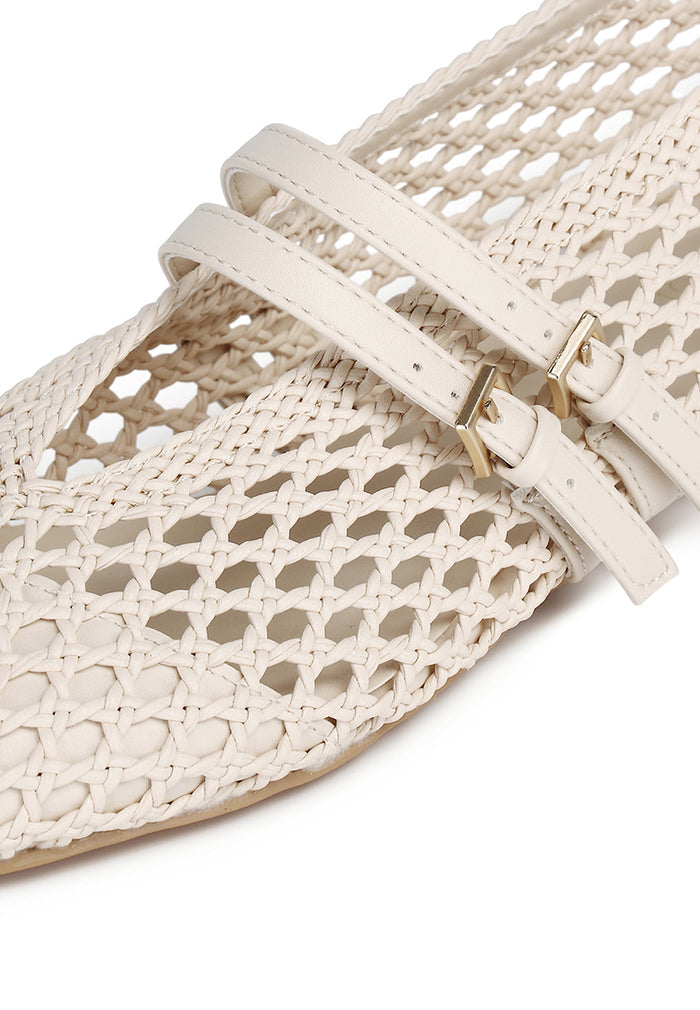 Nell Woven Raffia Ballet Flats (Off White)