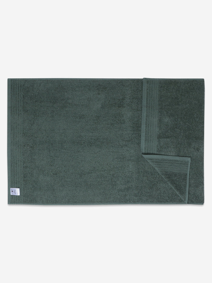 Premium Basil Bath Towel | Ultra-Soft Plush Terry Cloth, Highly Absorbent