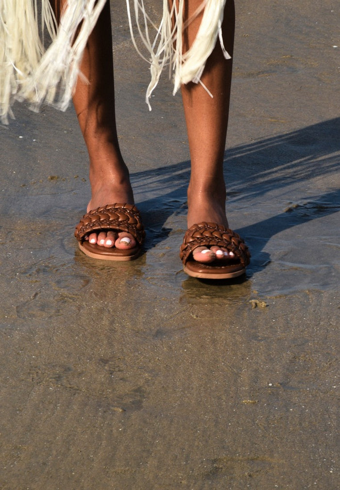 Reya Braided Sandals (Brown)