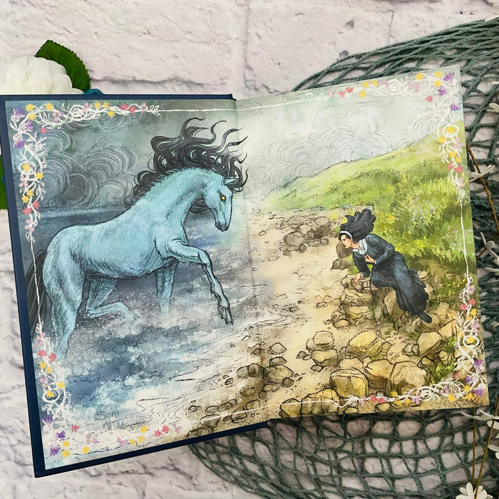 The Woman from the Waves by Roslyn Sinclair