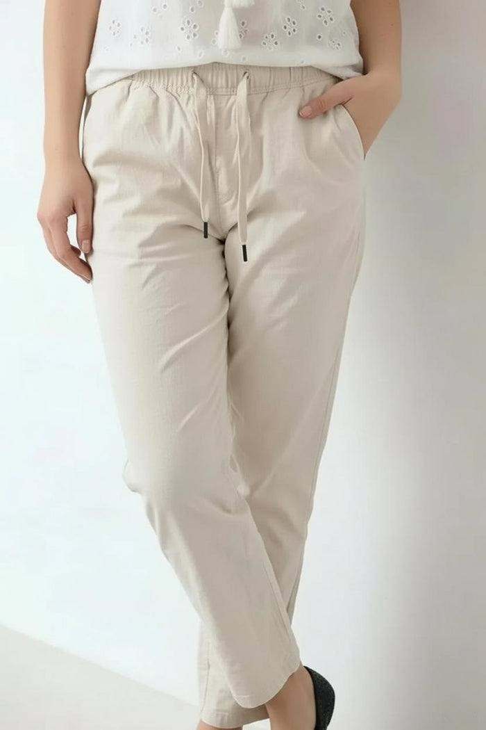 Women Pristine Regular Fit Joggers
