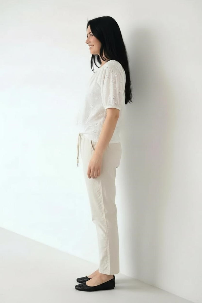 Women Pristine Regular Fit Joggers
