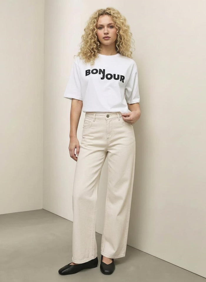 Women White Straight Fit Mid-Rise Stretchable Jeans