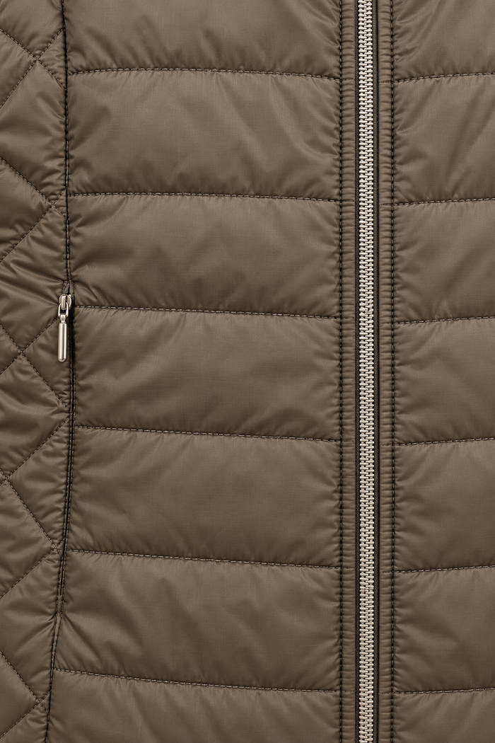 Women’s Lightweight Reversible Woven Puffer Gilet – Mud Dark Beige Regular Fit