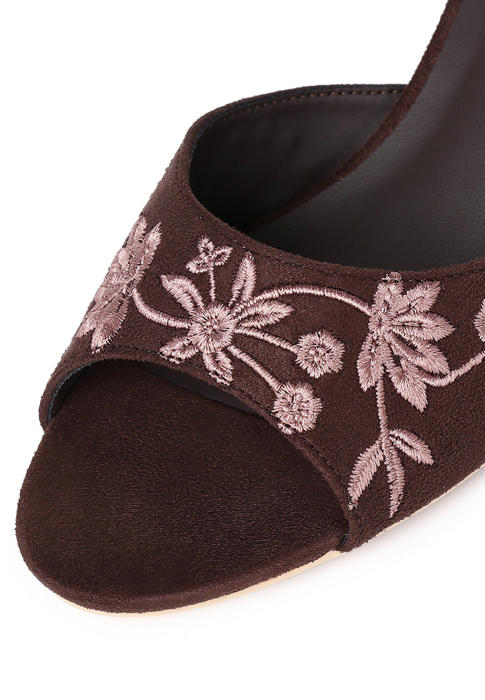 Zana Embroided Kitten Heels (Espresso)