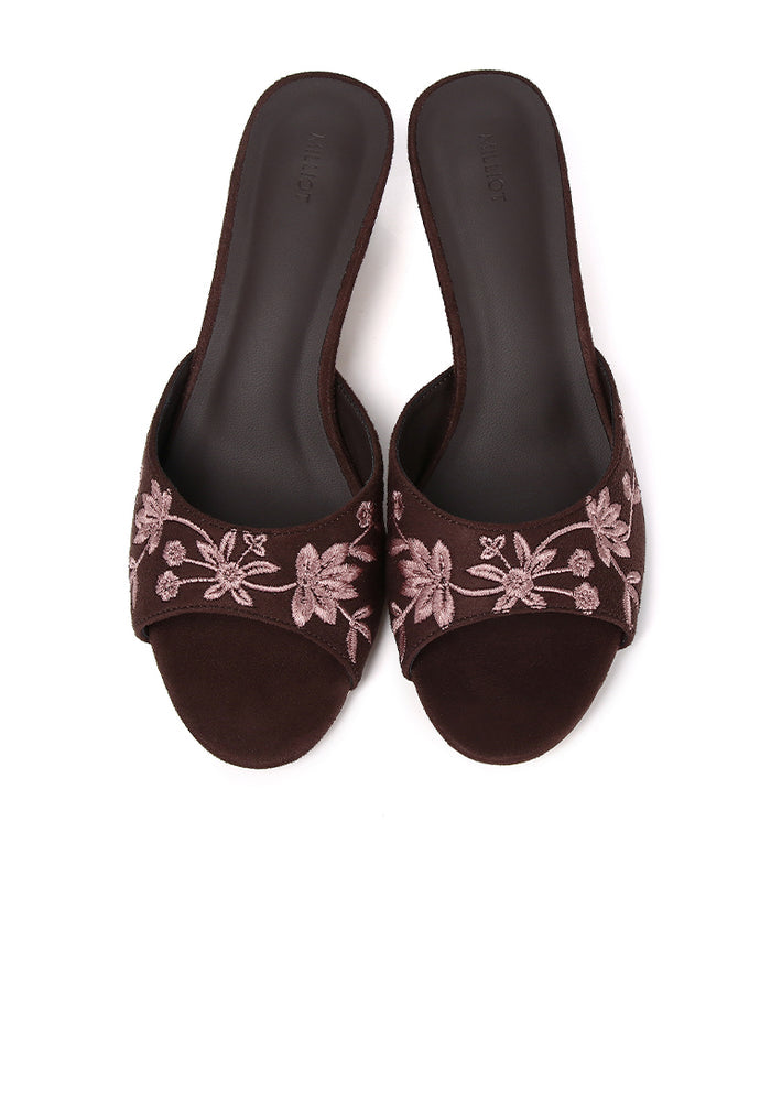 Zana Embroided Kitten Heels (Espresso)